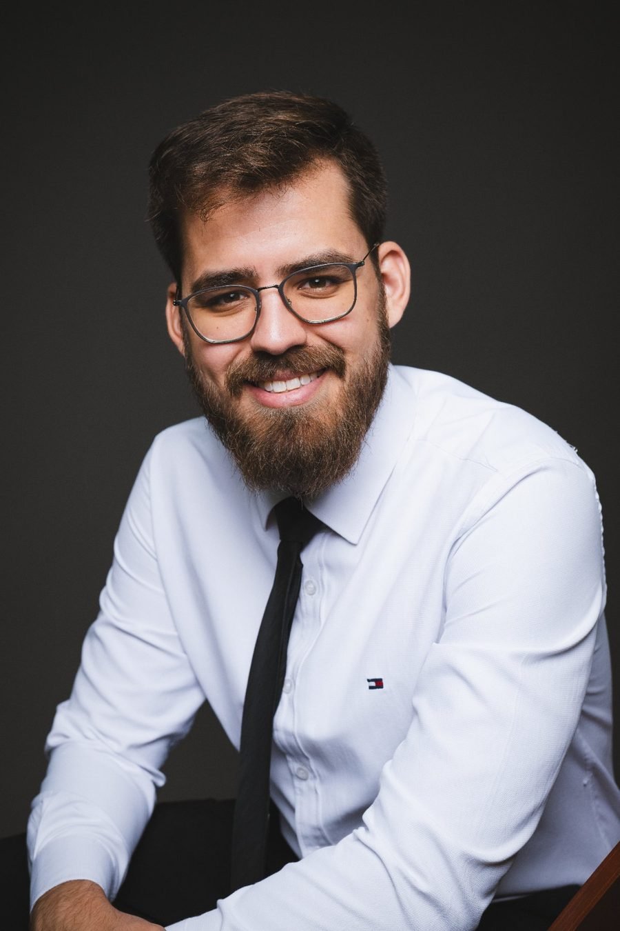 Dr. Samuel César